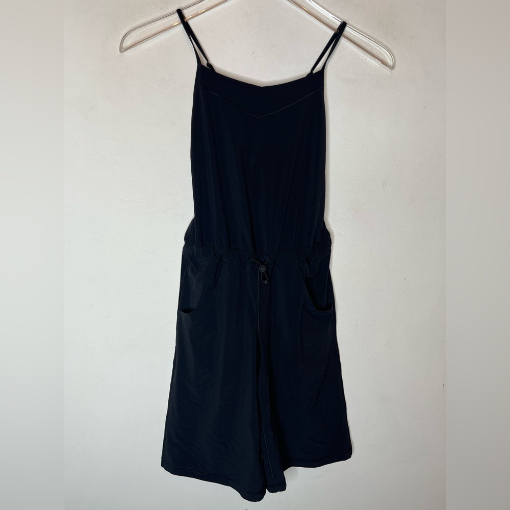 Ivivva Girls black short jumpsuit. Size 6